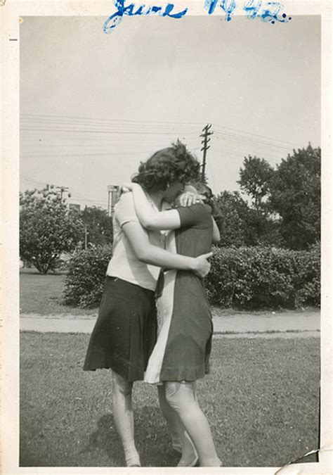 lesbian vintage|11 Gorgeous Vintage Photos of Women In Love .